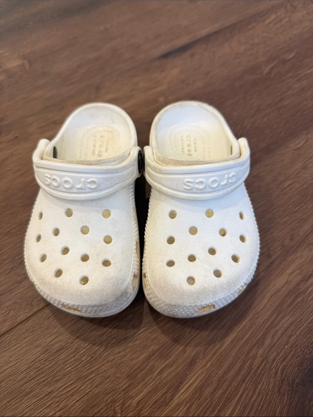 CROCS Kids Classic Clog in Off-White